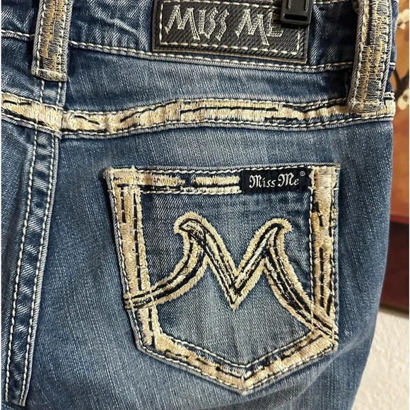 Miss Me distressed/rigged jeans size 27/33 - Picture 8 of 13